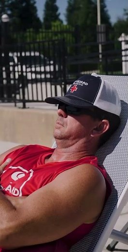 I Gotta Pee | Use The Pool | Lifeguard Jerry