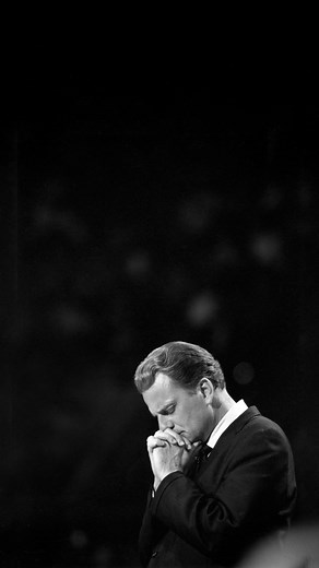 God has given us every reason to be thankful, offering us the greatest gift of His love—His Son, Jesus Christ. Are you willing to accept this gift today? | Billy Graham