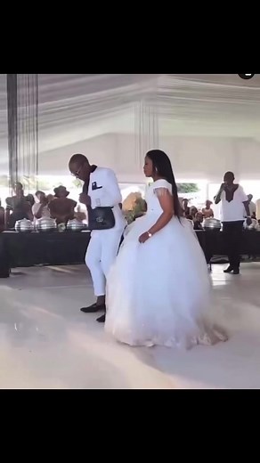 Our national couple….Reago lebogiša Moruti Gucci🔥🔥🔥🔥#MorutiGucci wedding | Mahlatse Molema