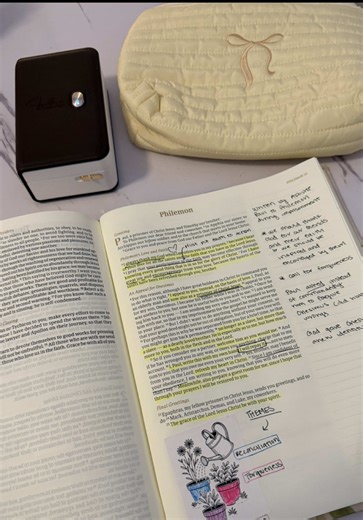 Completely obsessed with my new Bible study tool! It made my Bible study so much more fun and personal! Spend time with Jesus today! 💛 @FaithTag Official #christian #christiantiktok #bible #biblestudy #christianity