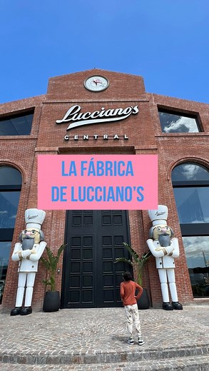 ¿ Qué hacemos con los chicos? on Instagram: "🍦 Llegamos a la fábrica de @luccianos_ , uno de nuestros helados favoritos ! 🍦Recorrimos cada rincón, para conocer el proceso de la preparación del helado, su historia y su crecimiento, donde se suman los alfajores y mucho más. 🧑‍🍳 Tomi si animó a preparar su propio Ice pop: y acá les mostramos el paso a paso de cómo quedó su Tonio . 🍦Durante el recorrido hay degustación y podés conocer las oficinas creativas, 