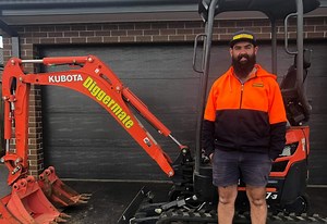 Mini Excavator Hire Warragul | Earthmoving Equipment Hire