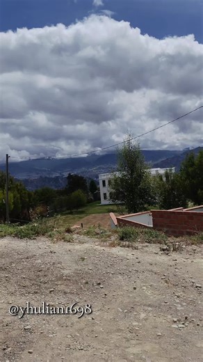 Una casa blanca? Woo volveremos.. 🙃 #Achocalla #lapaz #bolivia #naturaleza