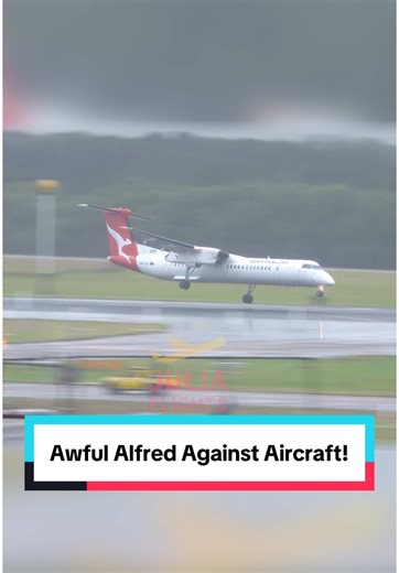 Qantas Q400 Storm Landing During Cyclone