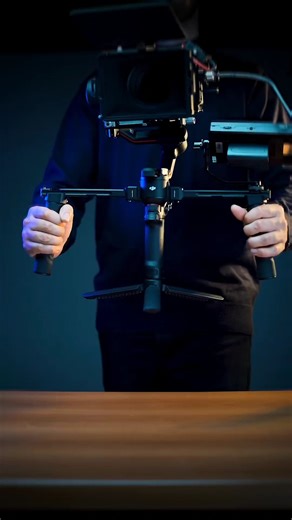 The gimbal setup shared by @ah.valiollahi List Gimbal: DJI RS3 Camera: Sony a7 iv Lens: Sigma 85 f1.4 Matte Box: Smallrig mini lite Monitor: FEELWORLD F6 PLUS Mic: rode go II Dual handgrip : Smallrig #feelworld #feelworldmonitor #feelworldf6plus #camerabag #gimbaloperator #cameralens #cinerig #gimbal #cine #cameraoperator #filmcamera #filmmaker #cameraman #cinema #cinematographer #cinematography #filmmaking #camera #cameragear #camerarig #camerasetup #gimbalshots #gimbalstabilizer #cinesetup #so