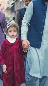 Pashtun Beauty with Green Eyes 💚✨ | Randomly Captured This Moment in Peshawar 🌿.#video #peshawar #viralreels #streetphotography #videocapture #pakhtoon | Mehmood Khan