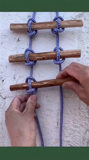 Simple way to tie rope into a ladder step by step #outdoors #ropework #knotskills #lifehacks