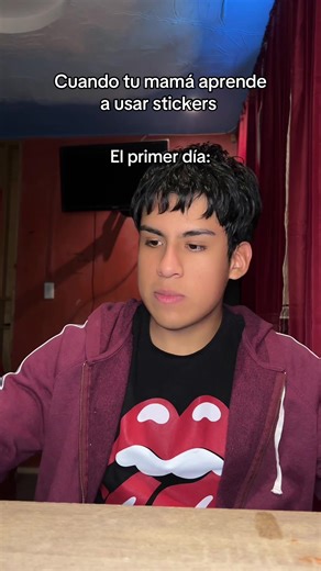 Cuando tu mamá domina los stickers en WhatsApp