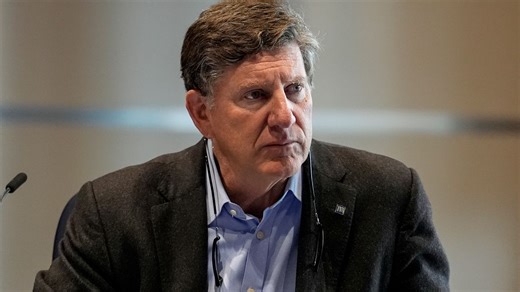 CEO of the nation's largest public utility plans to retire