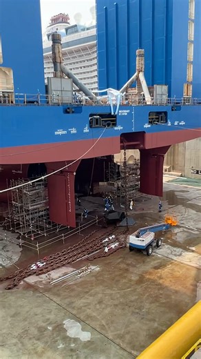semi-submersible heavy lift vessel at Dry-Dock #shorts #bigship
