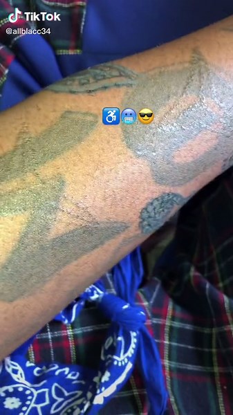 Bandana like TuPAC😎 #CRIP #Tattoos