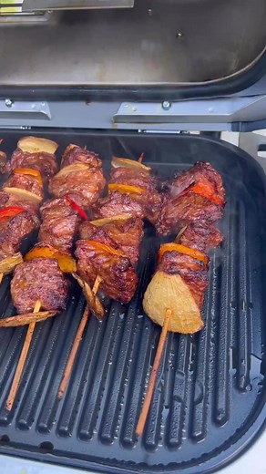 15K views · 80 reactions | BBQ like a pro.  Add authentic smoky flavor to anything you make for restaurant-quality results with Ninja Woodfire™ Outdoor Grill. Ingredients ⬇️ 2 lbs cubed boneless ribeye 3 cubed bell peppers 3 cubed yellow onions 2 tsp onion powder 2 tsp garlic powder 2 tsp paprika 1 tbsp black pepper 1 tsp salt 2 tbsp oil : @bigmamacooks_ | Ninja Kitchen | Facebook