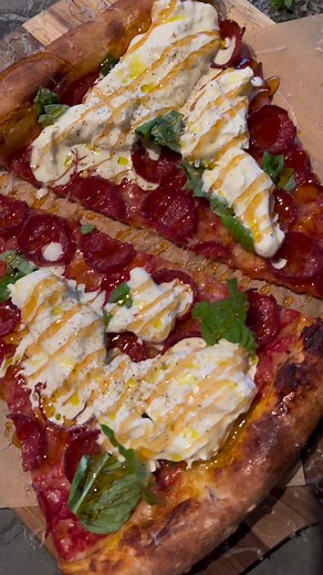 love is #miamislice #fyp #slicebar #hothoneypizza #pizzatok #pizza #miamirestaurants #pizzainmiami #pizzaslice