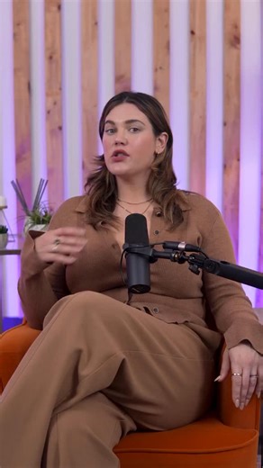 Ali Tate | Instagram Business Mentor on Instagram: "💬 Comment SCALE and I’ll send you the exact content system that helped me focus on ONE offer + ONE platform to scale toward seven figures. Most people don’t scale because they’re addicted to novelty. Seven figures is built on repetition. Not hacks. Not trends. Not dopamine hits. Just disciplined execution. Every single week, I do the same things: • Post a specific number of times • Show up on stories daily • Start conversations in the DMs • Ta