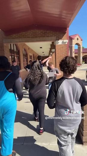 An activity that my students won’t soon forget! This cell organelles riddle scavenger hunt had my bio classes scurrying around the school today solving riddles and showcasing their knowledge of cell organelles. 🏃 🏃🏼‍♀️ It was so much fun! If you want to grab it for your own students, head to www.thetrendyscienceteacher.com/riddles Oh…. By the way…. It’s 1/2 off for the next 24 hours! 😊