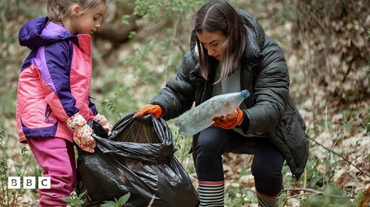 Litter picking: Great British Spring Clean and Great British School Clean start