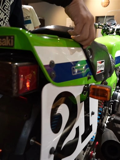 【貴重映像】KawasakiZ1000Ｓ1始動 #絶版車