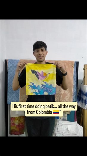 His first time trying batik—from Colombia 🇨🇴 Guided step by step in our private workshop, he experienced the full process of creating batik by hand. No experience needed—just curiosity and willingness to try. And the result? Surprisingly beautiful ✨ Want to experience this too? DM us or contact (WA only) 62 857-3552-4602 📩 #batikworkshop #culturalexperience #travelindonesia #learnsomethingnew #artisanexperience