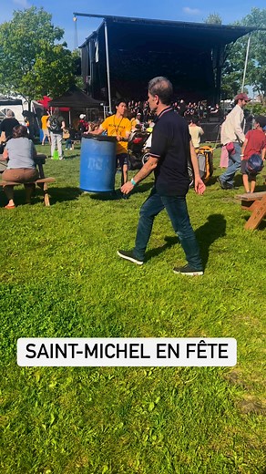Un événement rassembleur à l’image de Saint-Michel. Bravo À Portée de Mains Vivre Saint-Michel en santé et tous les partenaires communautaires mobilisés pour cette fête de notre quartier.,Centre éducatif communautaire René-Goupil Maisondelafamille Saintmichel PARI St-Michel TOHU Arrondissement de Villeray—Saint−Michel—Parc−Extension Carrefour Populaire de St-Michel | Frantz Benjamin