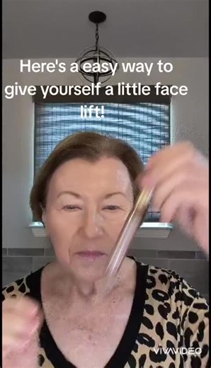 Use a bronzer right on the cheek bone. Apply in a diagonal line towards temple and blend. Apply blush on top of that and slightly above. #matureskinmakeup