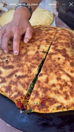 3.9K views · 115 reactions | Notre cuisine, c’est simplement ça : de l’amour ! 李 Majouja, votre pause dej algérienne à Paris  #cuisinemaison #cantine #traditrendy | Majouja | Facebook