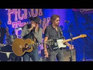 Brooks & Dunn Performing Boot Scootin' Boogie On live at iHeartCountry 2025