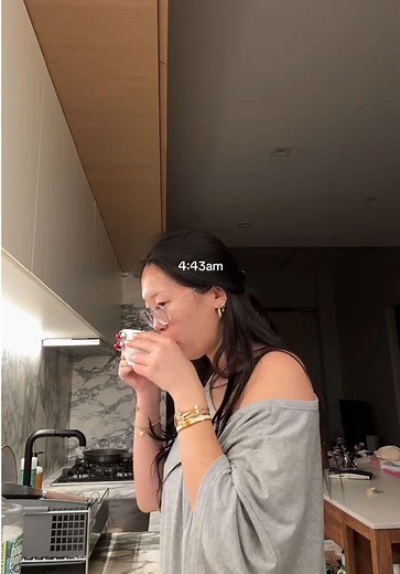 morning routine back in new york except i’m hella jet lagged 🫠 #morningroutine #newyork #nycvlog #nycapartment #vlog