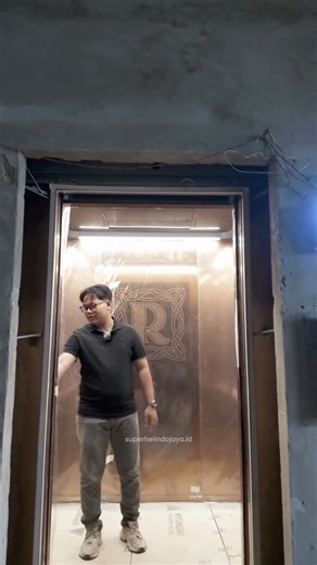 PT Superhelindo Jaya | Lift & Escalator Hyundai on Instagram: "Siapa sangka lift bisa se-estetik ini? Kami baru saja menyelesaikan instalasi unit Hyundai Elevator di Club House PIK 2 Space. Dengan motif panel yang eksklusif dan desain interior yang sleek, lift ini bukan cuma soal transportasi, tapi soal kenyamanan dan gaya hidup. Fitur touchless button-nya bikin pengalaman naik lift jadi lebih higienis dan modern. Siap upgrade gedung atau rumah Anda menjadi lebih premium? Hubungi kami sekarang u