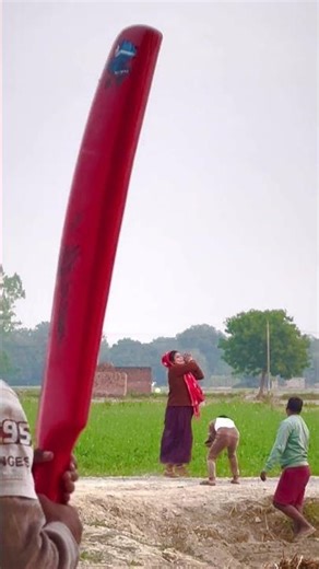 🤩brilliant catch but dropped it. Mom vs son!