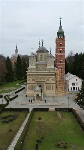 Manastirea Curtea De Arges