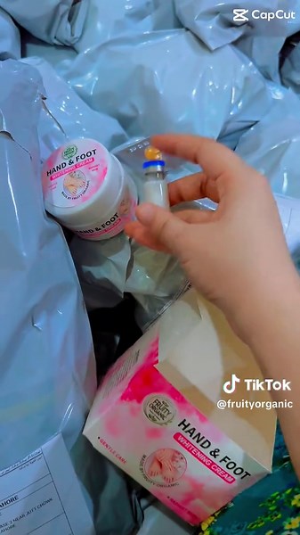 8 Days • Visible Glow ✨ Soft, Bright & Beautiful Hands 🤍 Fruity Organic Hand & Foot Cream 🌿