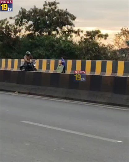 News19Tv on Instagram: "chinese manje ke baad ab police ke liye yeh bewakuf bache ban rahe hai ek aur bada challange .. Police karey to karey kya area mein law&order sambhaley ya aise pagalon ke peeche apna waqt kharaab karey area ke bade logon ki bhi kuch zimedari hai aise kaamon ko rokne ki.. #hyderabad #telangana #police"