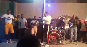 mpiletseng Franco a bate letsatsi nna le ene kgang ya rena efele golo fa kana ne o mphoronyeditse Mr e rile kere ke a kelema ke ha o ntshosetsa o re o taa ntsheta🤣🤣 #rhumbaprincess #lionessofafrica ke ipotsa gore Alice ene o ntwaetswa ke eng for bookings 75620553 | Kerry More BW