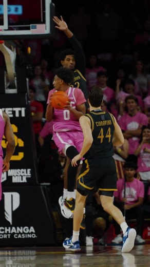 This 360 layup was crazy 🔥 #magicboyz #comptonmagic | magic tricks