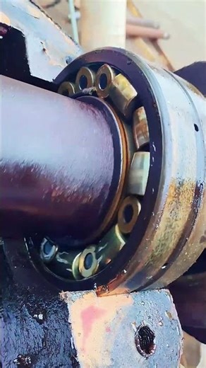 Rare Look Inside a FAILED Spiral Roller Bearing💀