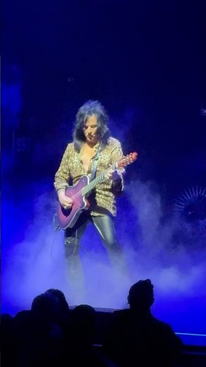 Billy Idol “Steve Stevens Guitar Solo” live @ Pine Knob August 2025 ‪@joeEbravo‬