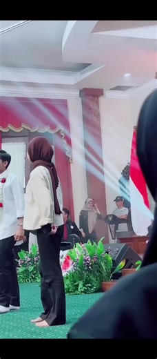 Konser Valen di Stadion Gelora Ratu Pamelingan