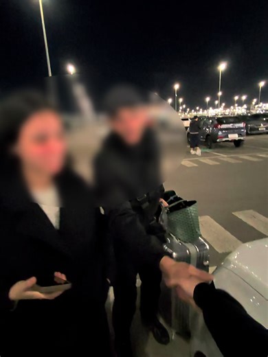 Chez nous, la location commence dès votre arrivée ✈️ Livraison du véhicule à l’aéroport d’Alger 🚗 Service sérieux, rapide et transparent Contactez-nous dès maintenant pour votre réservation : 213 5 57624187 #location #locationdevoitures #locationalgerie #algerie #voitures