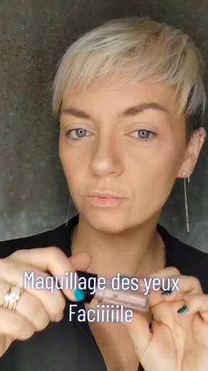 462K views · 2.1K reactions | Maquillage des yeux super facile #vacances #jenesaispasmemaquiller #confianceensoi #maquillageavantages #vacancesenfamille #makeup #astuce #lipstick #momlife #beauty #levrespulpeuses #maquillageavantages #avantapresmakeup #maquillageyeux #apprendreatemaquiller #paupièrestombantes #crayonsyeux #fardliquide #facile #abonne_toi_sur_la_page_et_partage | U-nikmakeup - Steph Frem | Facebook