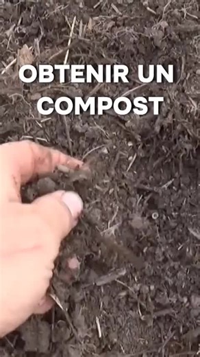#compost #farm #farmlife #greenscreen La méthode Berkeley est une technwique de compostage rapide développée à l'Université de Californie à Berkeley qui permet d'obtenir un compost mature en seulement 18 jours. Cette méthode repose sur un retournement fréquent et une gestion précise de la température. Principe de base Le compost Berkeley fonctionne grâce à une aération intensive qui maintient des conditions aérobies optimales, permettant aux micro-organismes de décomposer rapidement la matière o