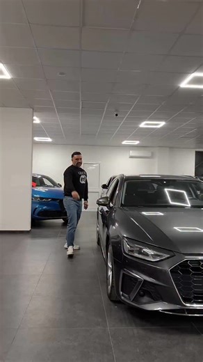 TirCar - Manduria on Instagram: "Per tutte le info riguardo l’autovettura o inerenti dovete contattare il 3884267237 ❤️ Audi A4 S line a dir poco fantastica! Colore grigio daytona e pacchetto night. I sedili sono spettacolari sportivi e in tessuto. Accessori e con un prezzo assurdo! Ti aspetto in concessionaria 🔥 #tircar #tircarsrls #tircarmanduria #concessionario #audia4sline"