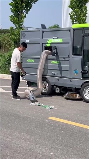 YX-G25 Double-dustbin sweeper Vehicle. #roadsweeper #streetcleaning
