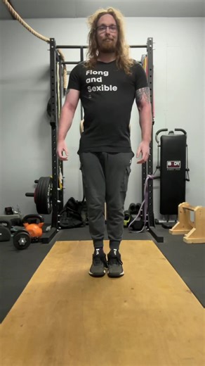 How to improve your ankle tolerance for inversion 😄 Doesn’t take a lot of time commitment, just do it regularly and it will improve 🙌 #ankles #anklemobility #anklesprain #anklerehab | Tom Morrison