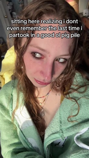 like lets just all jump on this guy. i miss that. #pigpile #fyp #forgottenmemory #nostalgia #childhood