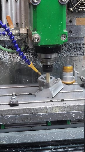 13K views · 139 reactions | Machining some intake manifolds #TEAMDMR #trx #trx250r #atc250r #ATC #honda250r #250r #motorsports #honda | Dave Moore Racing | Facebook