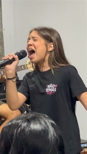 KETLYN TEIXEIRA on Instagram: "Jeremias Cap. 17:7 “Feliz é quem confia no Senhor, e cuja esperança é o Senhor” Que sua confiança seja sempre no senhor, e que 2026 seja um ano cheio da presença de Deus…. #ketlynteixeira #fé #esperança #2026 #jesus"