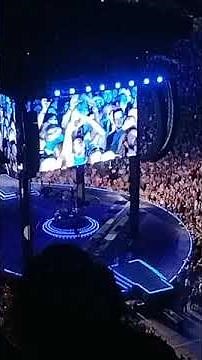 Garth Brooks Wolves KCMO