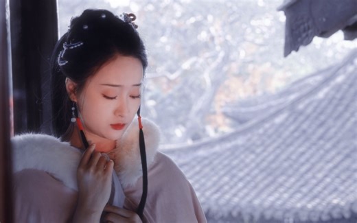 【古典舞 葬花吟】花谢花飞花满天，红消香断有谁怜？终于等来“黛玉”回扬州