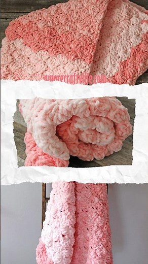 Easy Bernat Baby Blanket Yarn Shell Double Crochet super chunky #crochet #crochetpattern