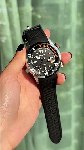 This thing looks READY for the deep. 🌊200M WR, Automatic Dive Watch, Sapphire, Super Luminous